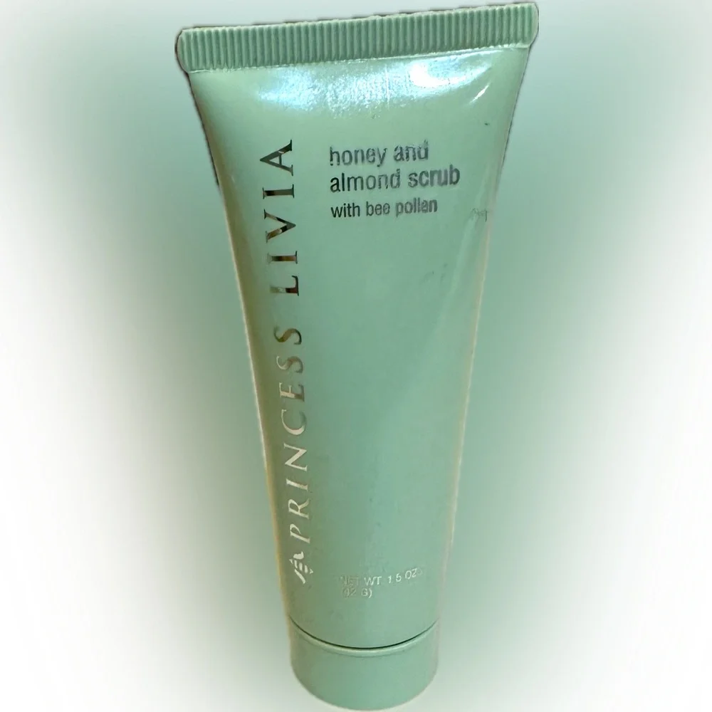 VTG RARE PRINCESS LIVIA SET4 LIP ALMOND SCRUB BEE POLLEN CREAM BUFF SHEER POWDER